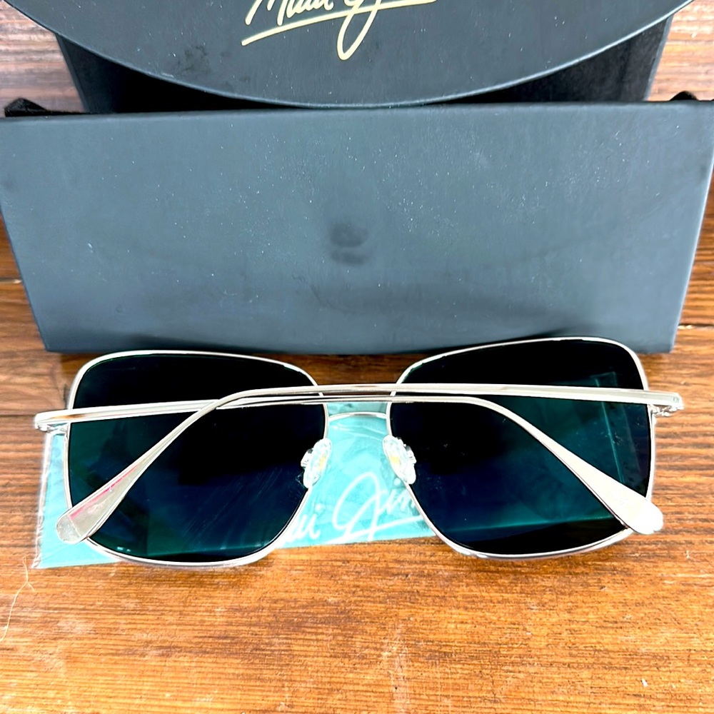 Maui Jim Triton Ladies Polarized Sunglasses - Picture 3 of 10